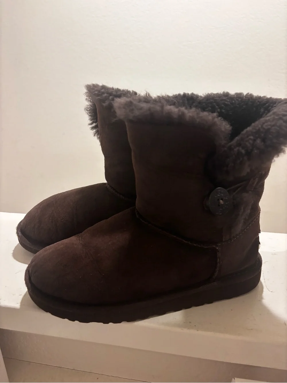 UGG Australia 5991 Bailey Button Chocolate Brown Kids